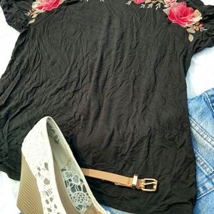 American Eagle Black floral blouse